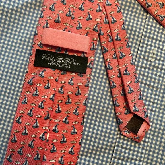 Brooks Brothers silk tie – pink with light blue sailboats – NWT - Picture 6 of 7